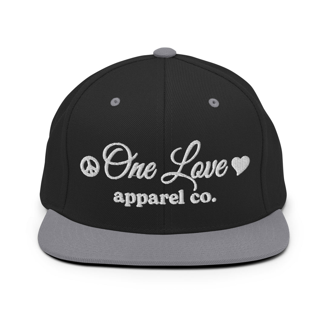 classic-snapback-black-silver-